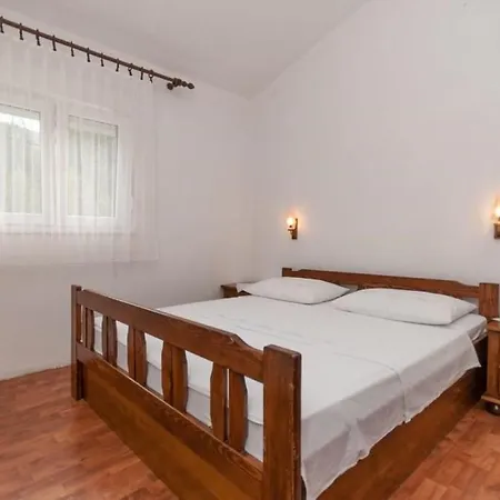Apartment Ante - 150m From The Sea Duce